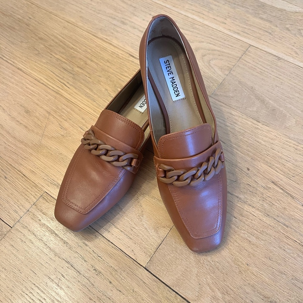 Steve Madden Rilynn Chain Loafer - Picture 4 of 6